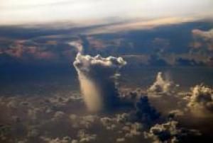 Large thunderstorms cause rainfall increase (Image: Flickr/ Barto) 